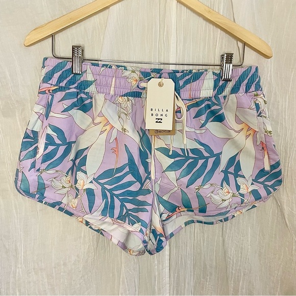 Billabong Pants - NWT Billabong Love Palms Volley Shorts, L
